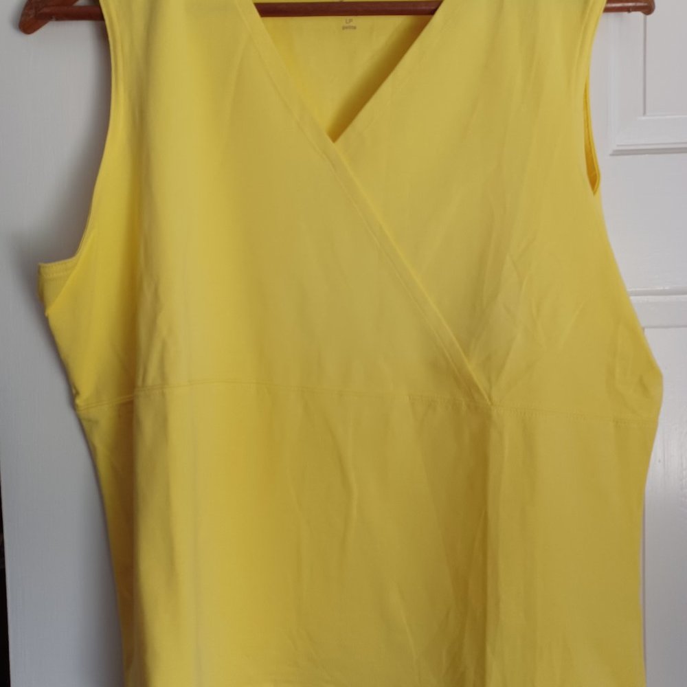 V-neck tank top